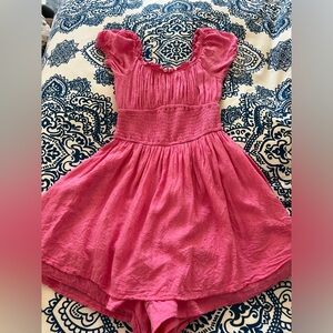 Hollister Girls Pink dress with belt in shorts